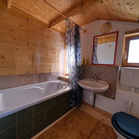 Surrounded By Forests - The Sunny Hill Appartement Grize