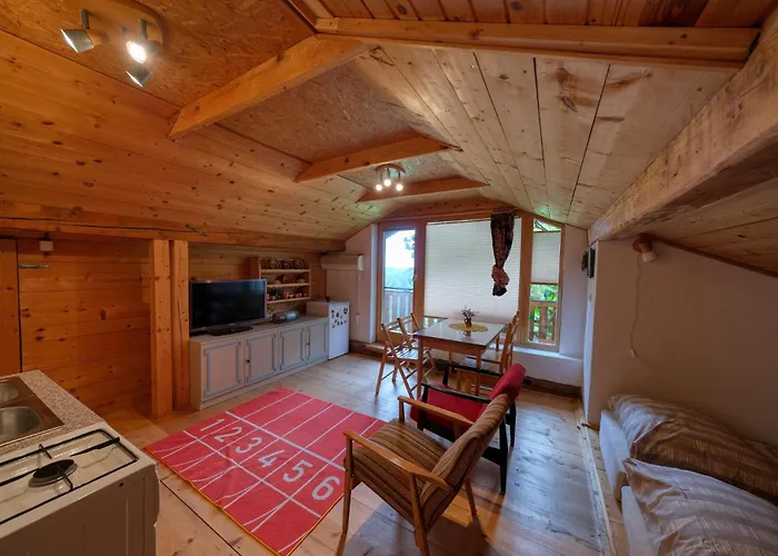 Surrounded By Forests - The Sunny Hill Appartement